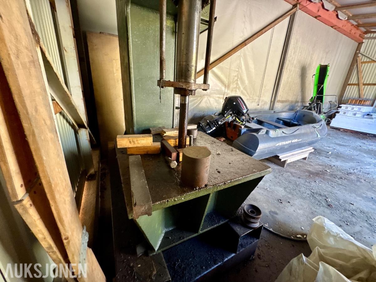 Bauer H2C5 hydraulisk industripresse