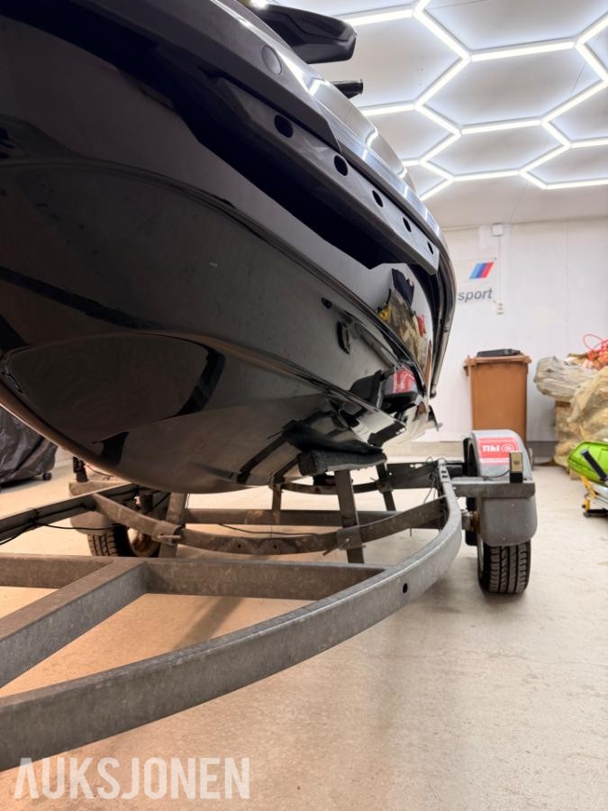 2012 SeaDoo Rxt 260 Rs Vannscooter med registrert Tiki henger