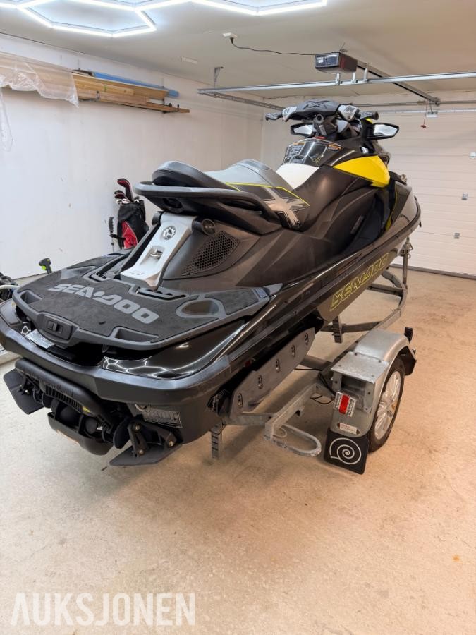 2012 SeaDoo Rxt 260 Rs Vannscooter med registrert Tiki henger