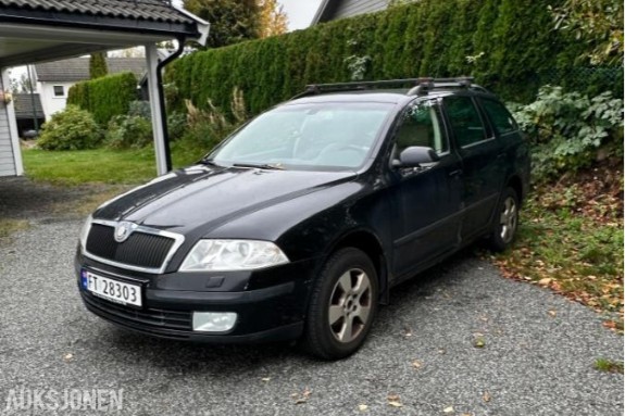 2008 SKODA OCTAVIA 1.9 TDI 105HK 4X4 SKINN KAMERA EU-OK 03.27 REP. OBJEKT