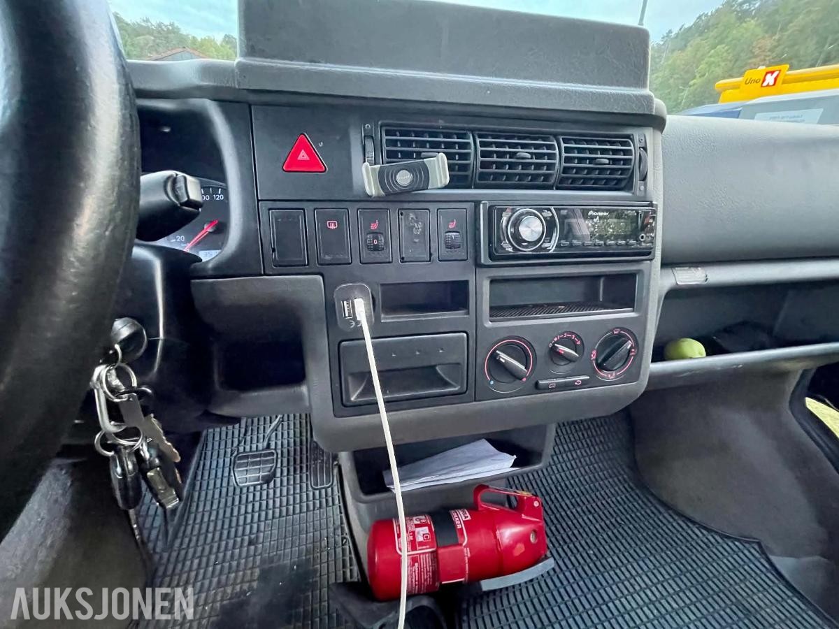 1999 Volkswagen Caravelle 2.5 102hk automat 9 seter eu ok 08.2028