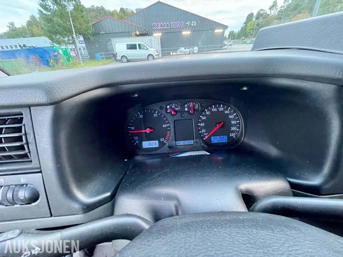 1999 Volkswagen Caravelle 2.5 102hk automat 9 seter eu ok 08.2028