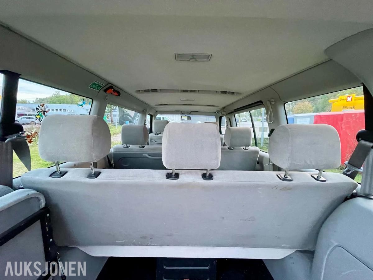 1999 Volkswagen Caravelle 2.5 102hk automat 9 seter eu ok 08.2028