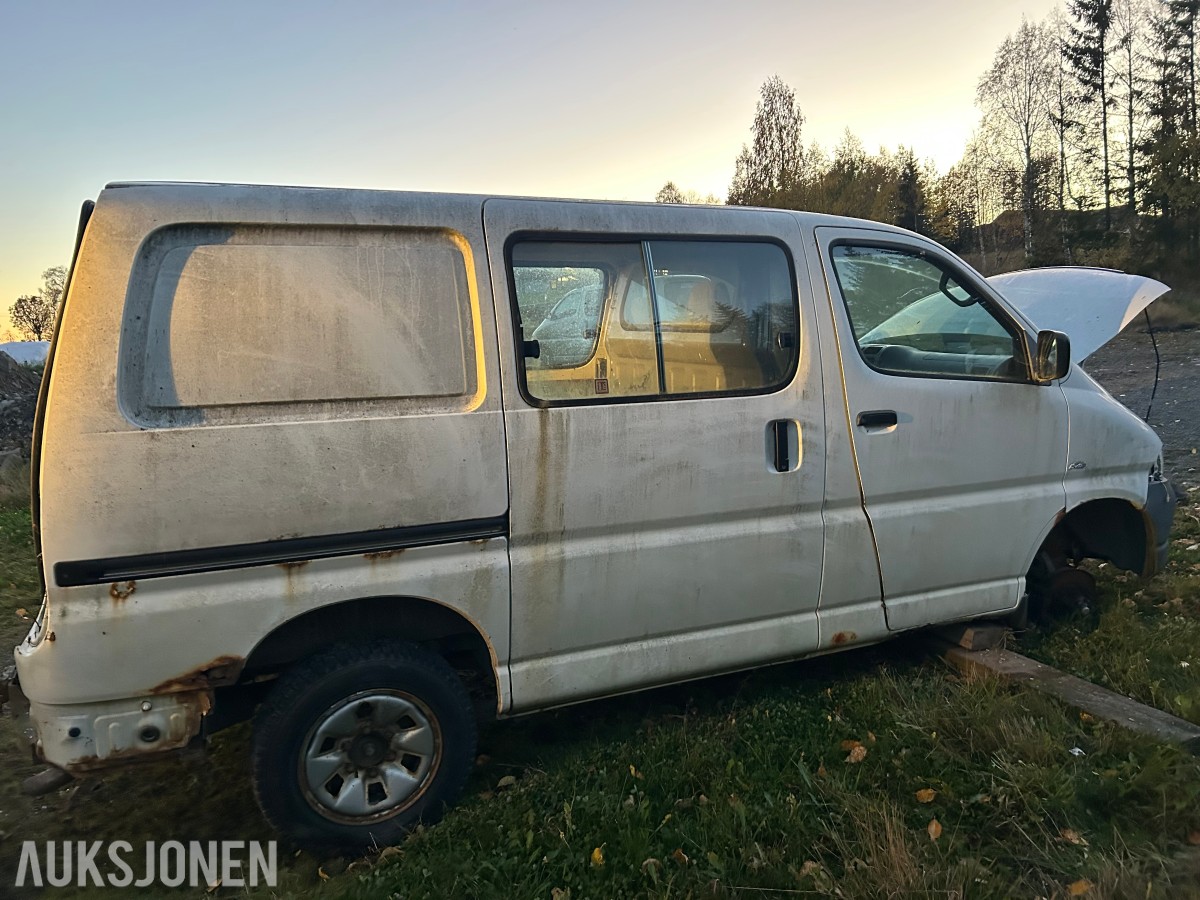 2006 Toyota HiAce - 3 stk selges samlet, se annonse!
