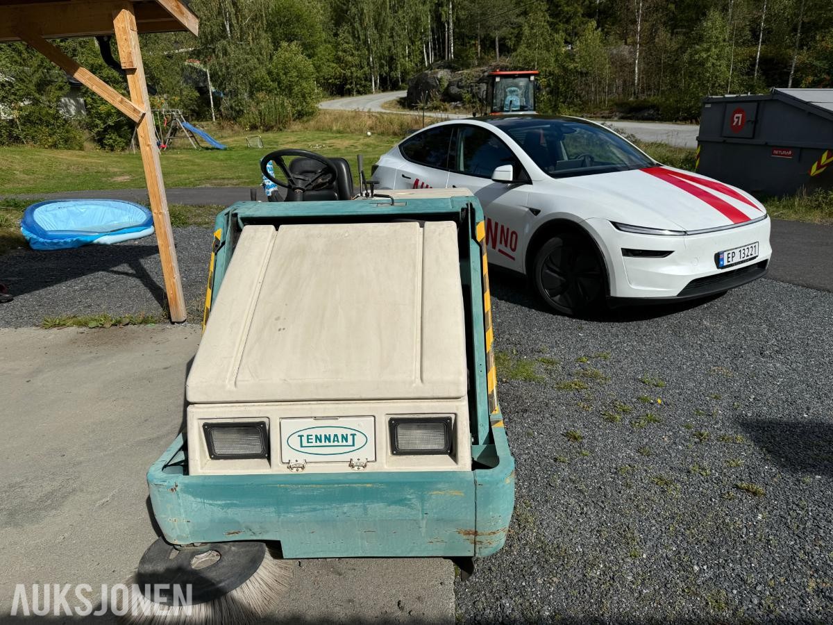 1998 Tennant 6400 Feiemaskin kun 723 Timer