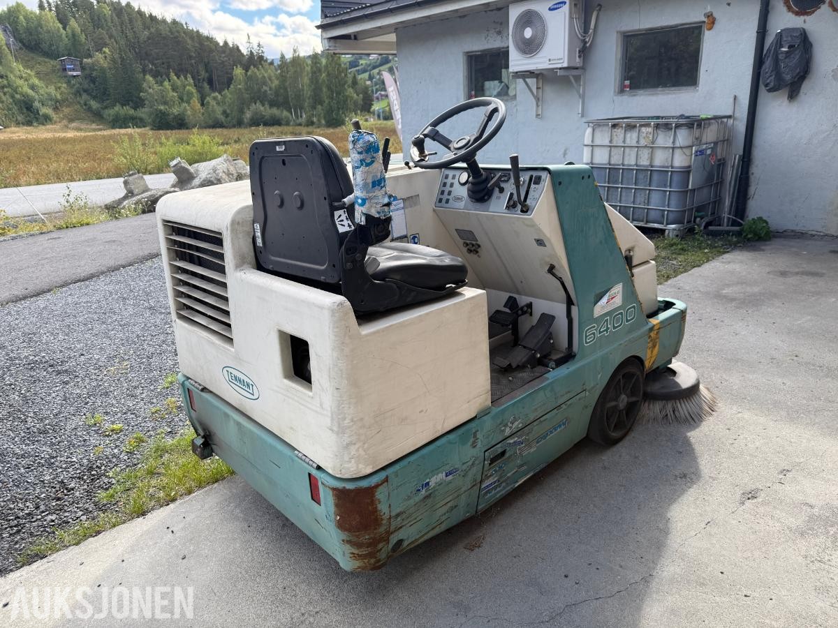1998 Tennant 6400 Feiemaskin kun 723 Timer