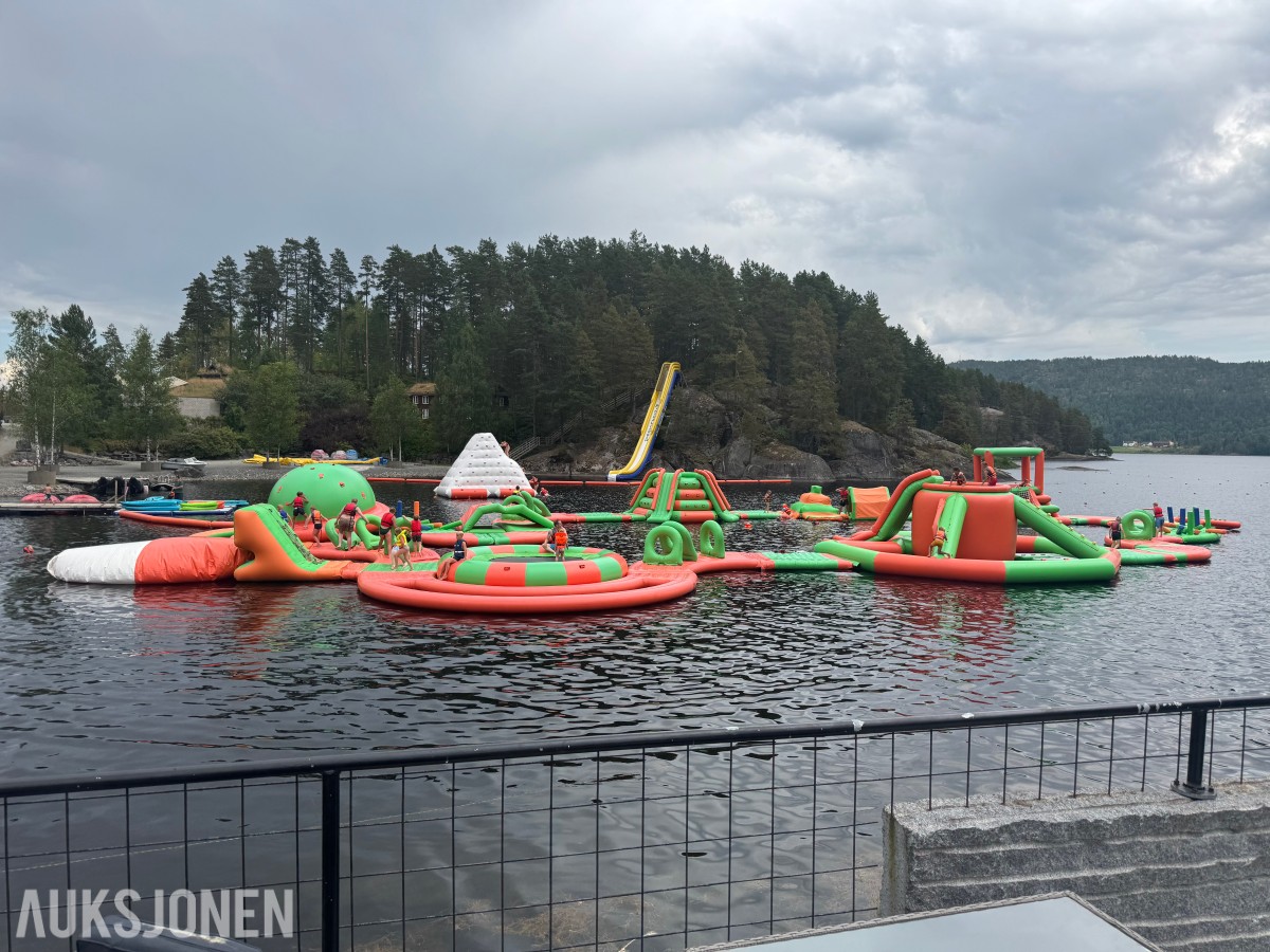 Stor oppblåsbar vannpark / aktivitetspark – komplett
