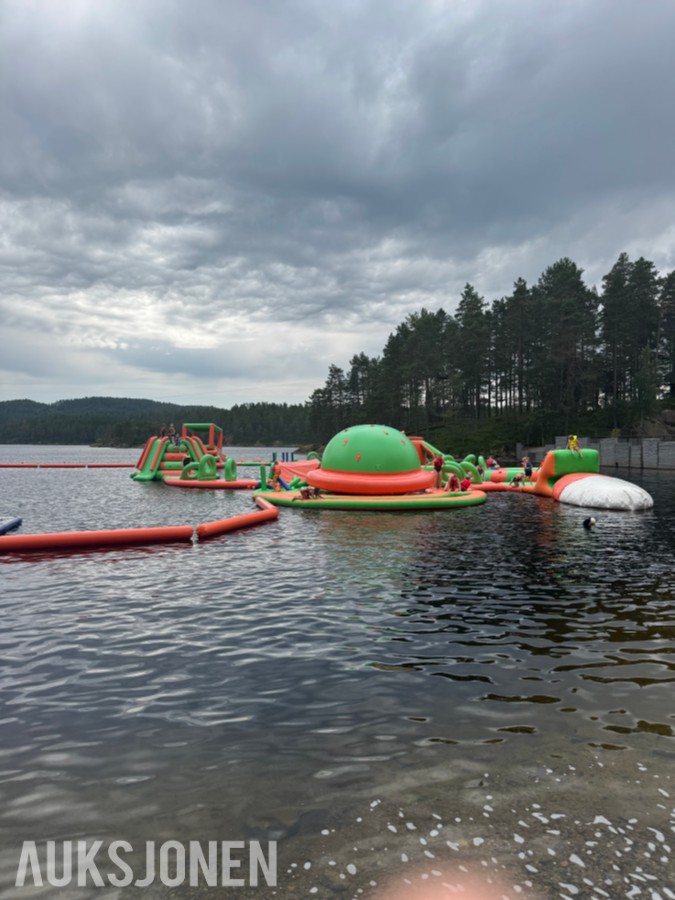 Stor oppblåsbar vannpark / aktivitetspark – komplett