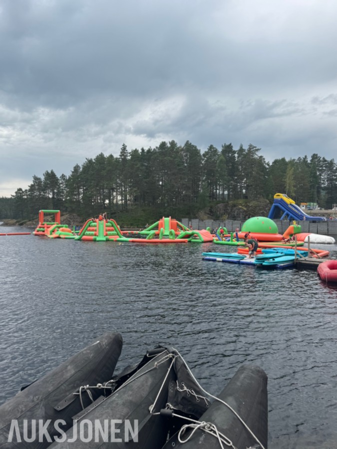 Stor oppblåsbar vannpark / aktivitetspark – komplett