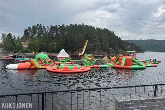 Stor oppblåsbar vannpark / aktivitetspark – komplett