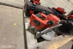 Parti Milwaukee og Bosch elektroverktøy med batterier, ladere og kofferter