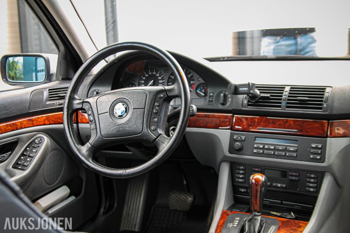 1999 BMW 520i E39 AUTOMAT CRUISEKONTROLL SOLTAK