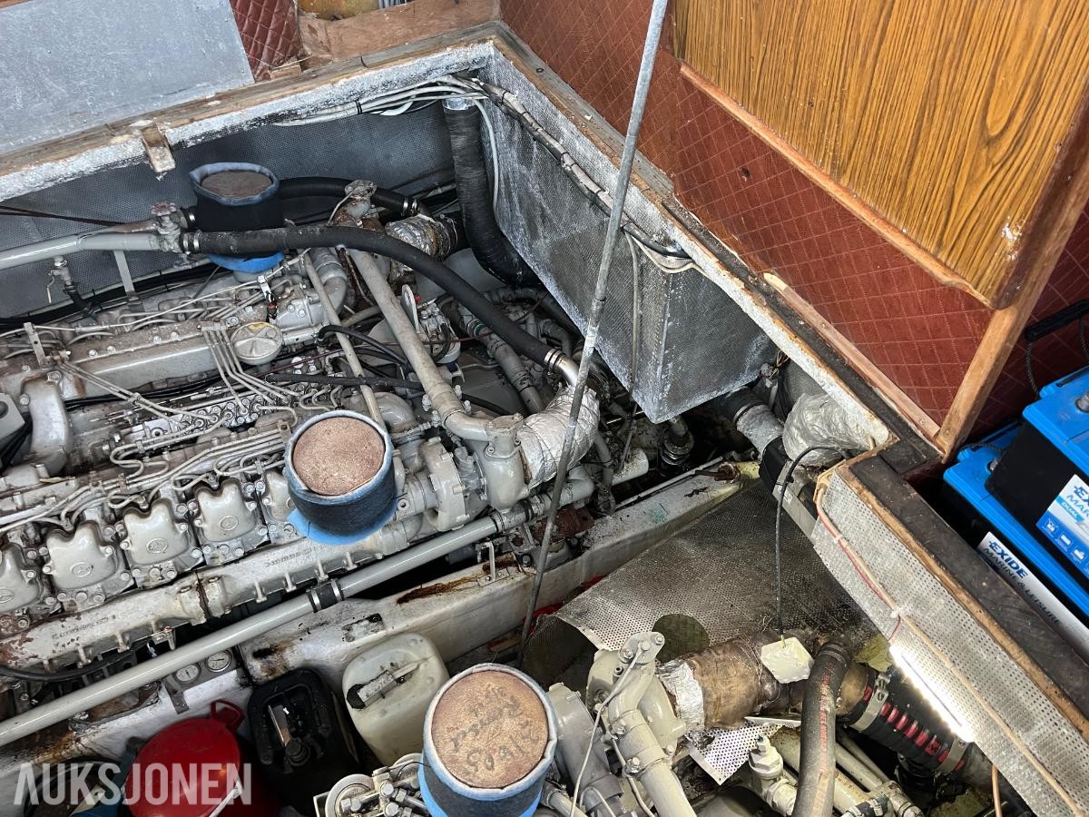 Mercedes/MTU 12V 183 med TwinDisk gir - båtmotor - ingen minstepris