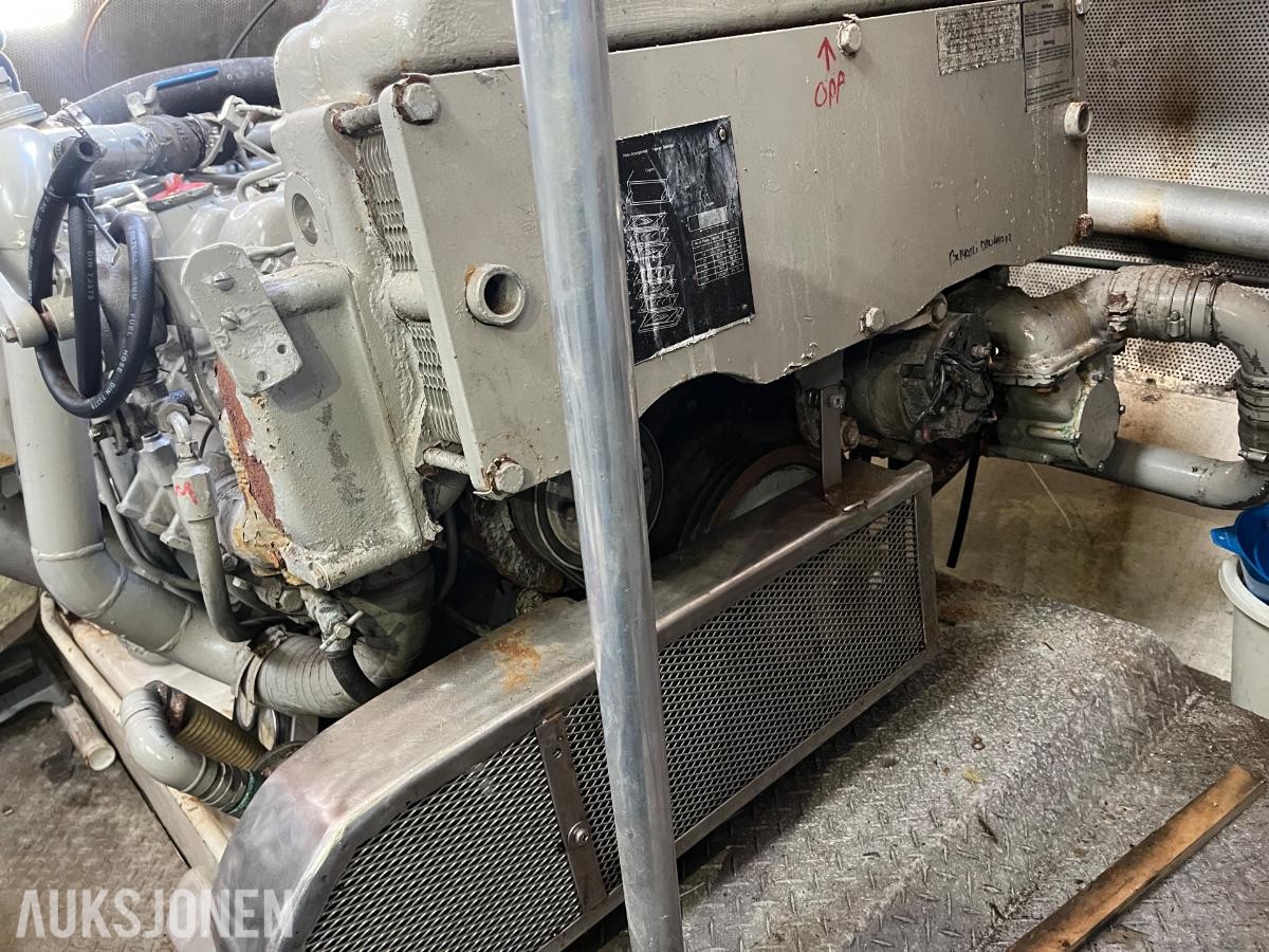 Mercedes/MTU 12V 183 med TwinDisk gir - båtmotor - ingen minstepris