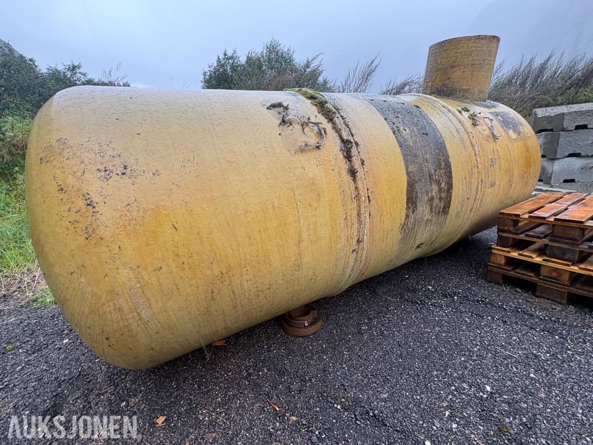 2004 Bokn Plast glassfibertank ca. 4 meter