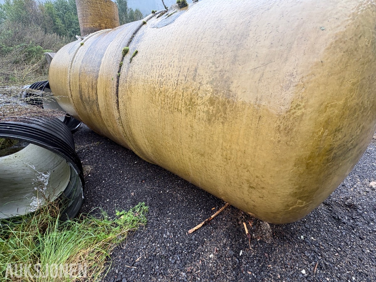 2004 Bokn Plast glassfibertank ca. 4 meter