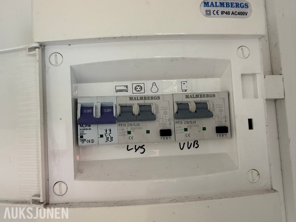 Arnpro 550MB sanitærbrakke – 3 separate bad med dusj/WC – 230/400V 