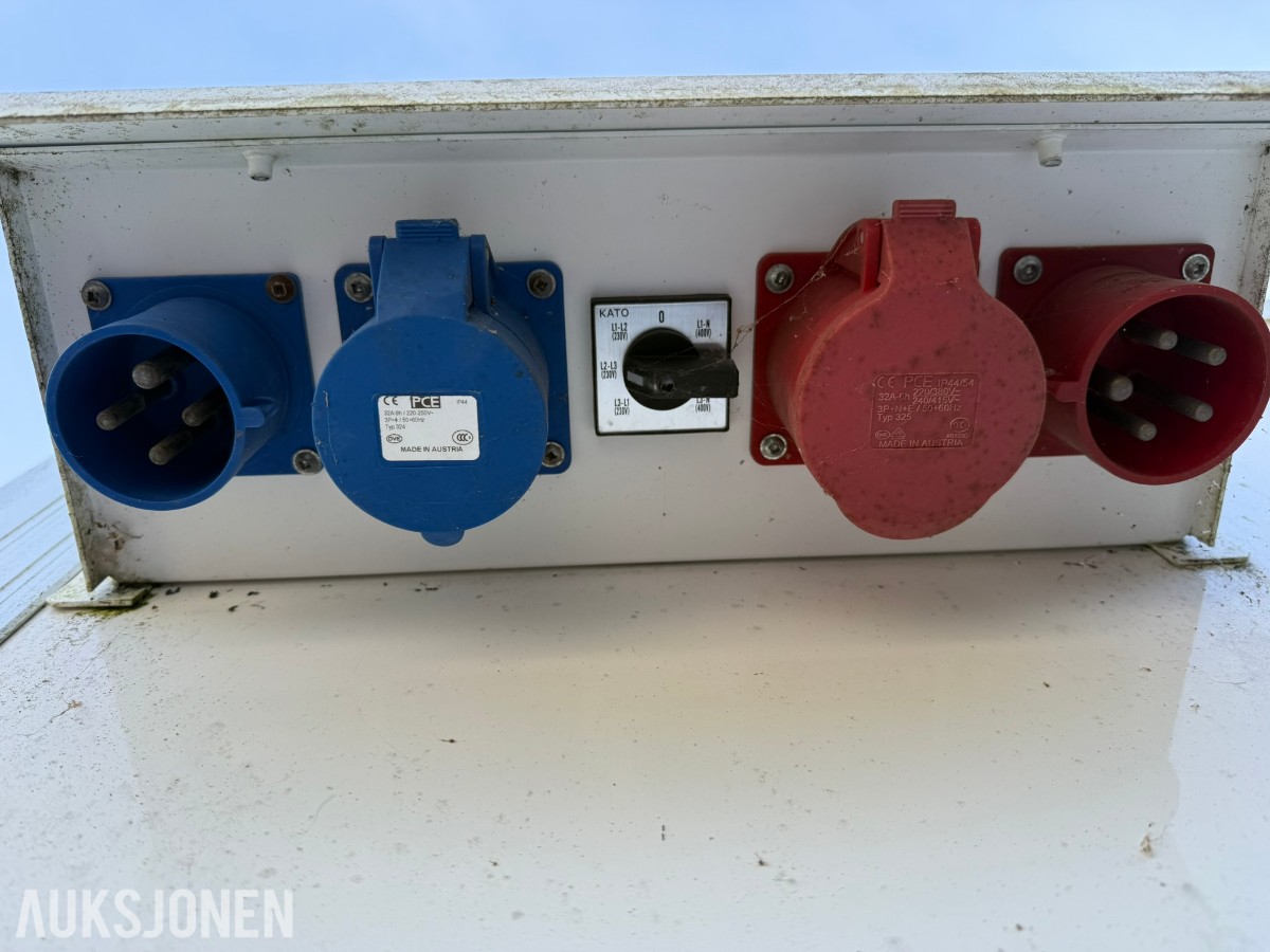 Arnpro 550MB sanitærbrakke – 3 separate bad med dusj/WC – 230/400V 