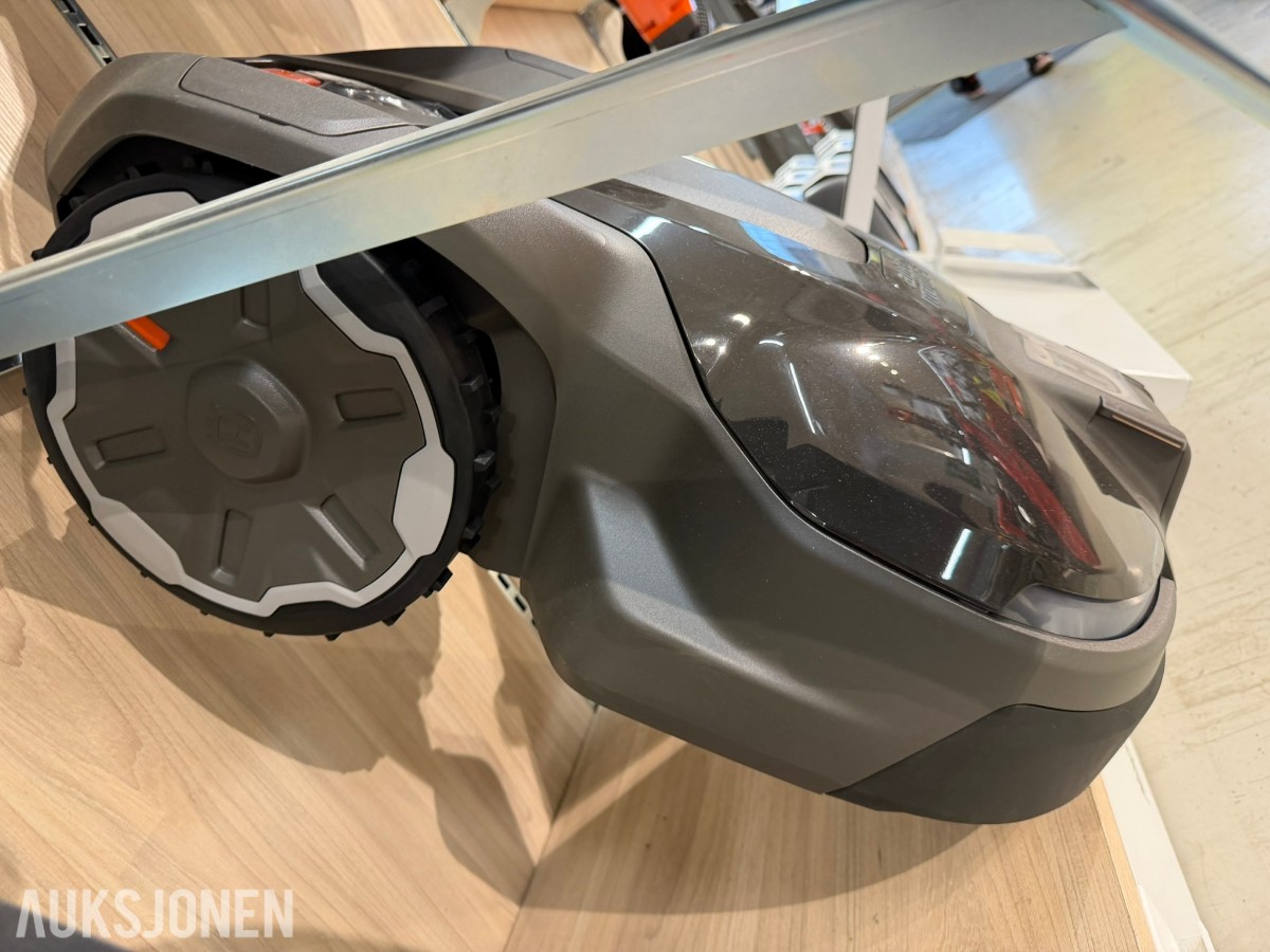 2025 Husqvarna Automower 450X NERA robotgressklipper