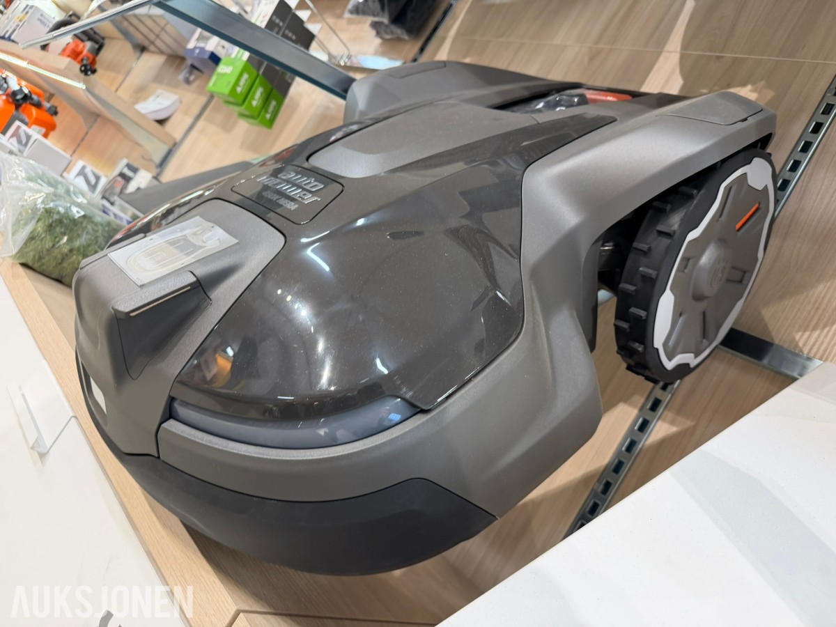 2025 Husqvarna Automower 450X NERA robotgressklipper