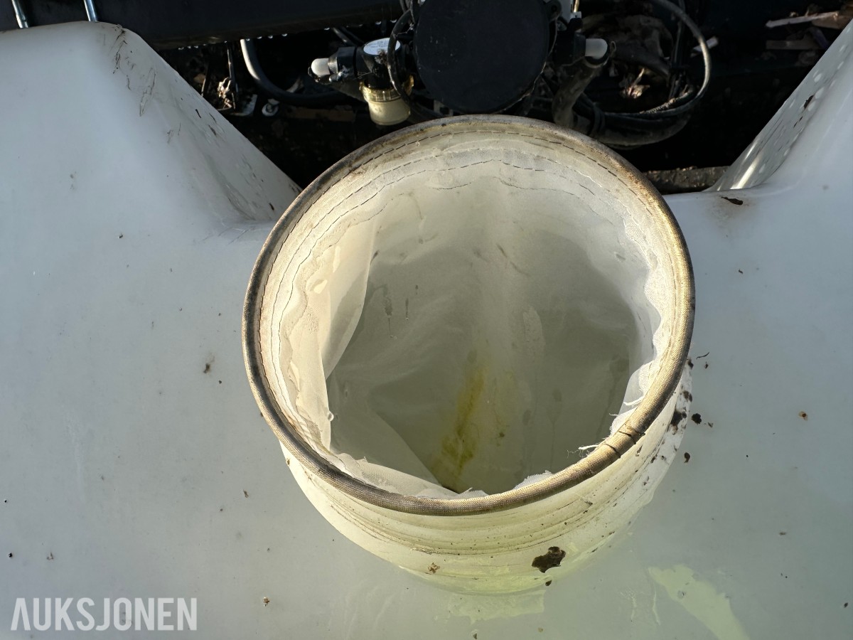 2019 Holms 300-2.5 Feiekost, BM feste, sidekost, vanntank