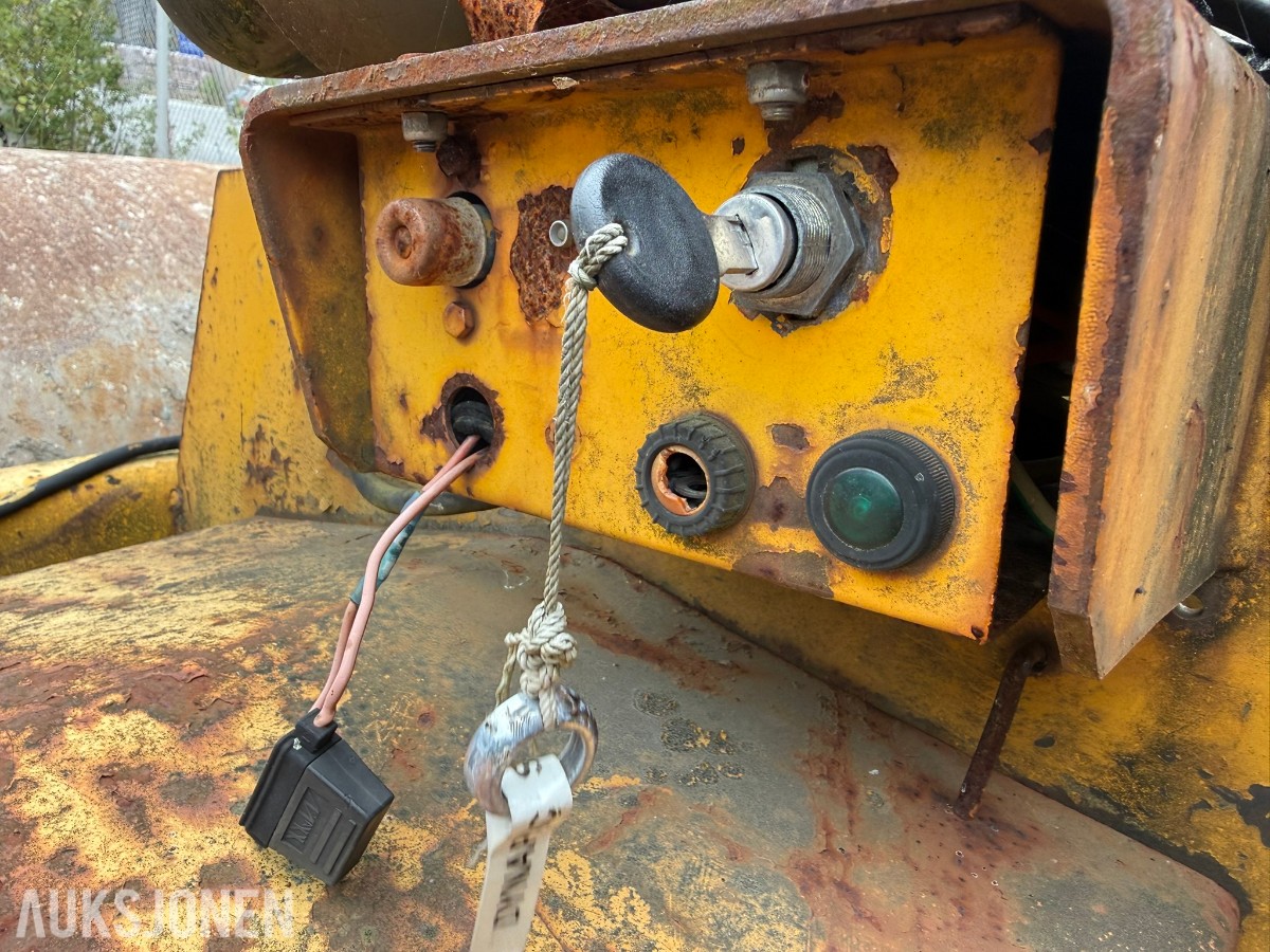 Dynapac CH 47 slepevals, Deutz 3-syl. motor,
