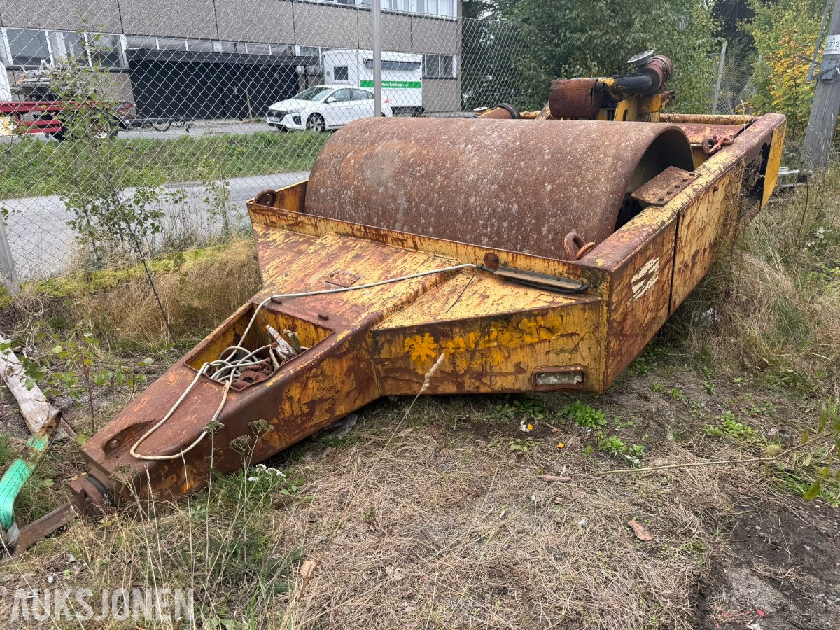 Dynapac CH 47 slepevals, Deutz 3-syl. motor,