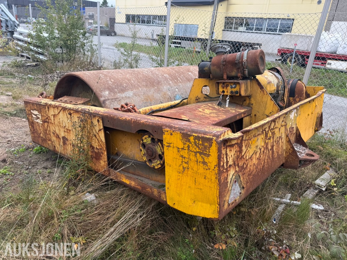 Dynapac CH 47 slepevals, Deutz 3-syl. motor,