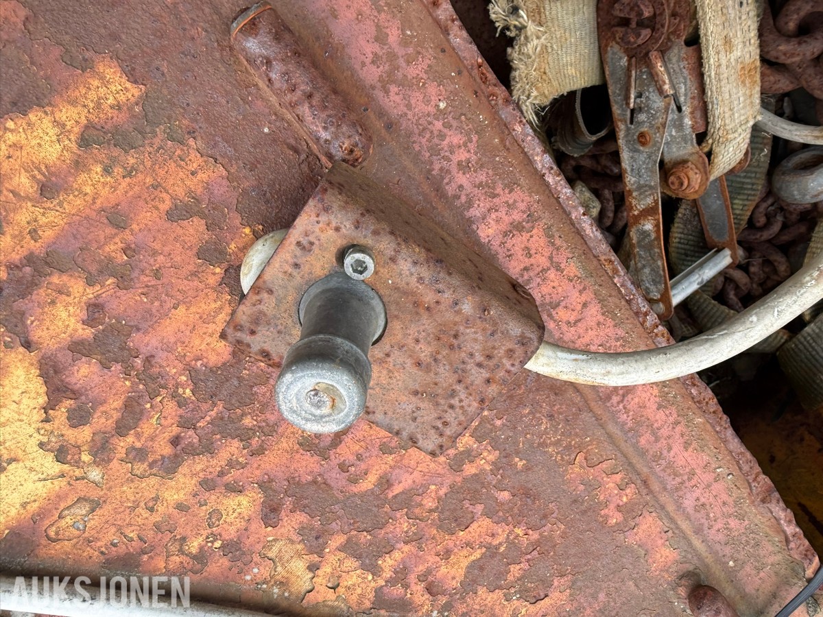 Dynapac CH 47 slepevals, Deutz 3-syl. motor,