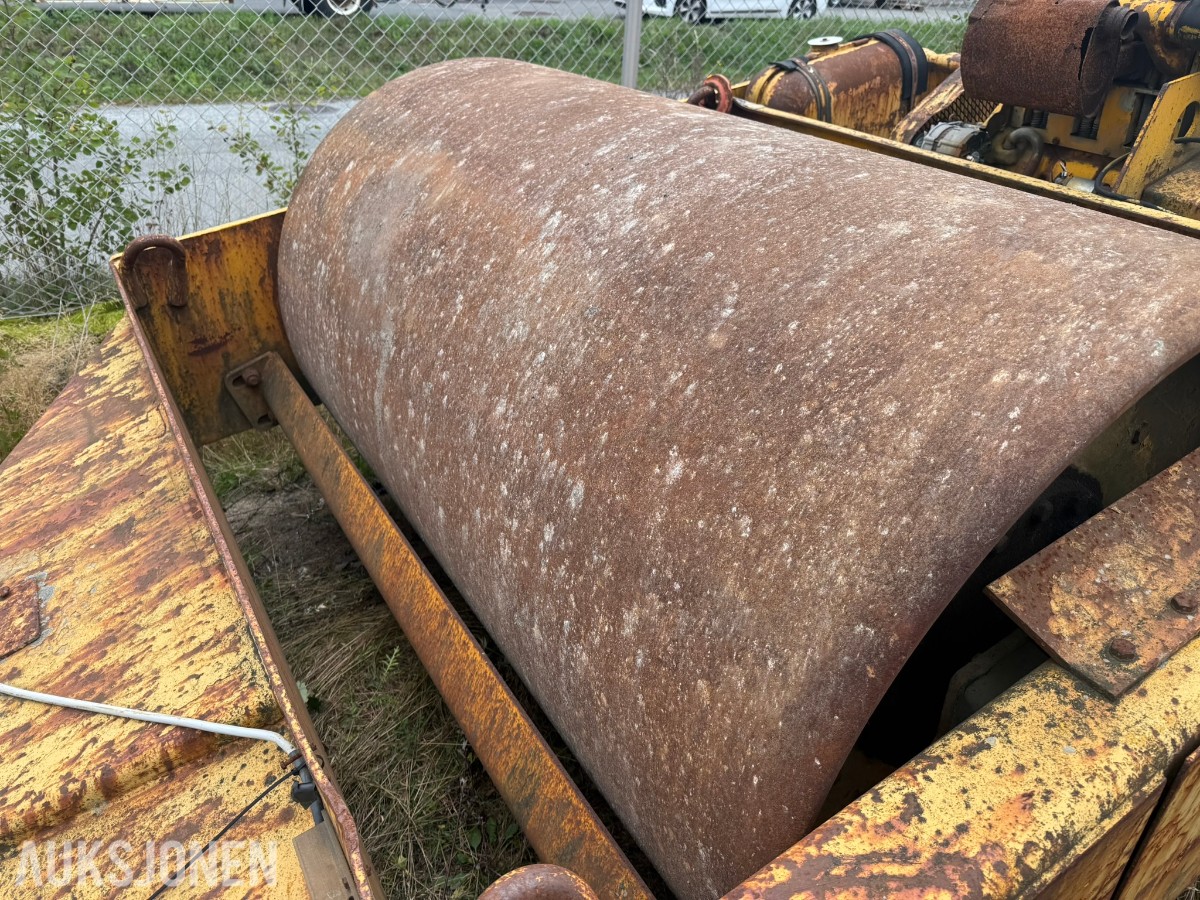 Dynapac CH 47 slepevals, Deutz 3-syl. motor,