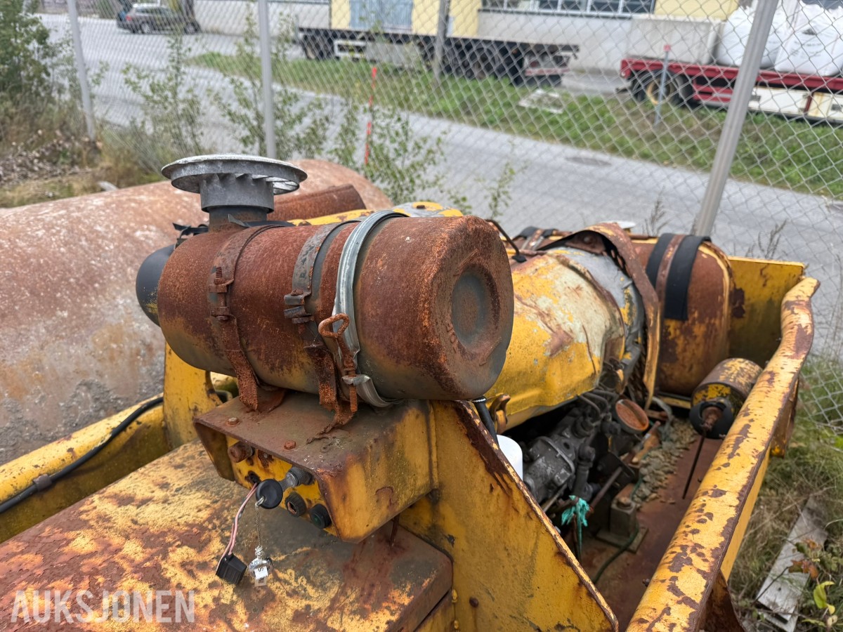 Dynapac CH 47 slepevals, Deutz 3-syl. motor,