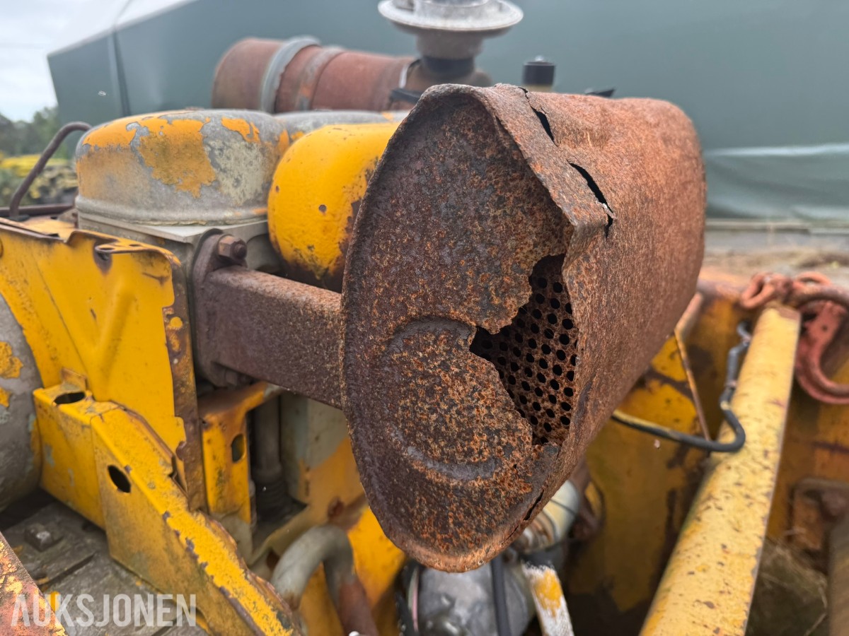 Dynapac CH 47 slepevals, Deutz 3-syl. motor,