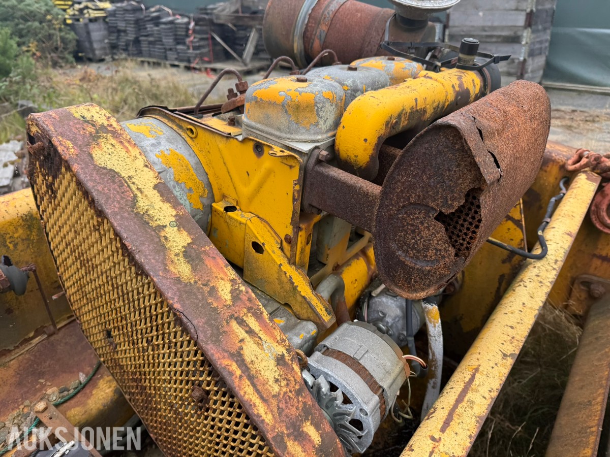 Dynapac CH 47 slepevals, Deutz 3-syl. motor,