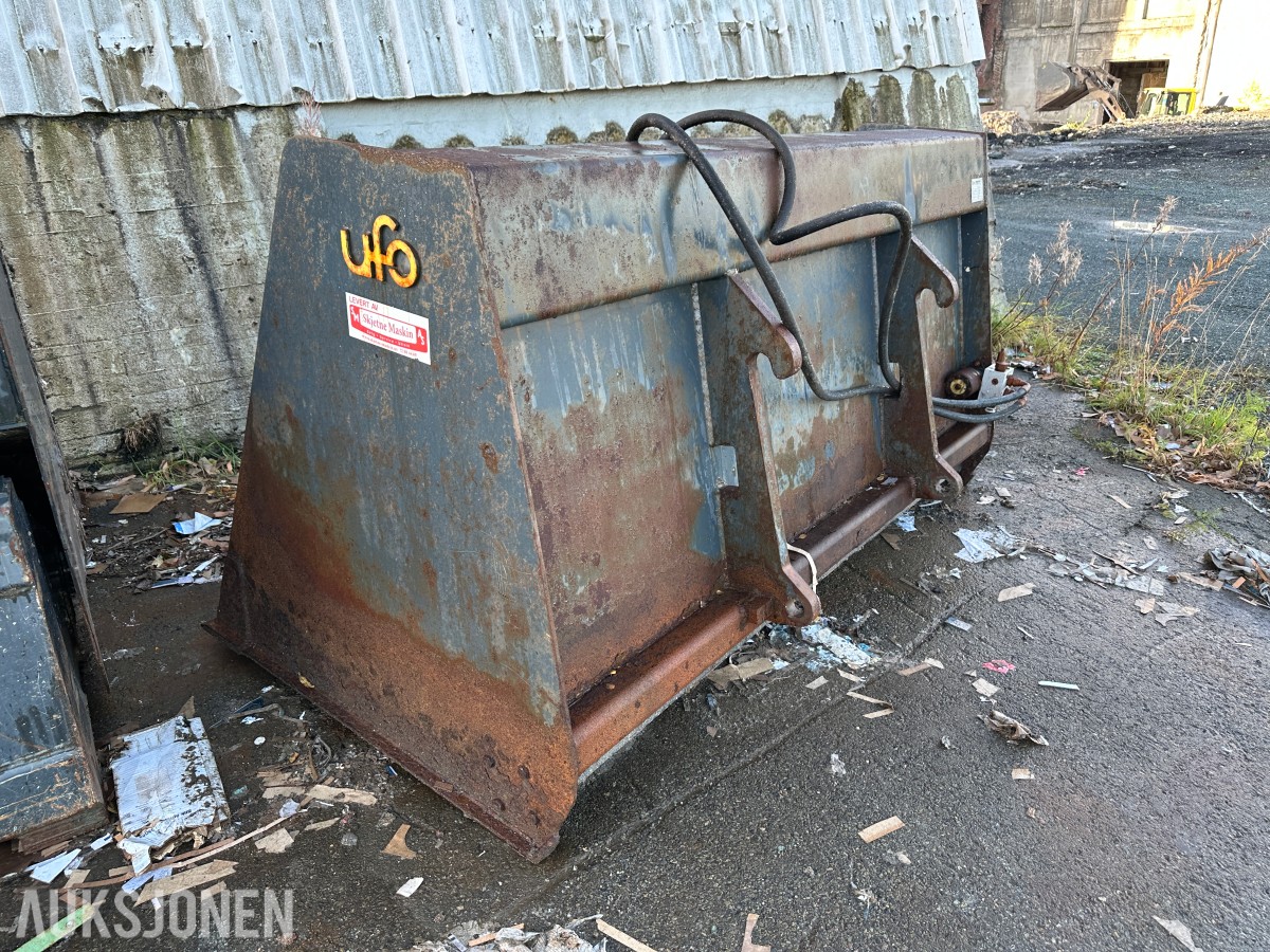 2017 Götene UFO strøskuffe | 2,5 m³ | 2500 mm | Hydraulisk