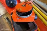 PARTI MED SKF HYDRAULIKKPUMPER, WILD NA-0 NIVELLERINGSINSTRUMENT OG STATIVER