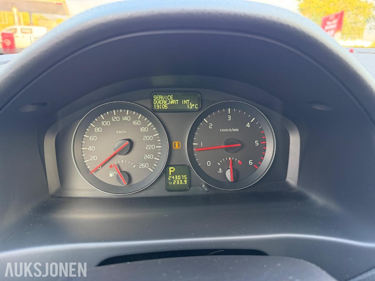 2009 VOLVO V50 2.0D 136HK AUTOMAT EU-OK 01.28 HENGERFESTE SKINN