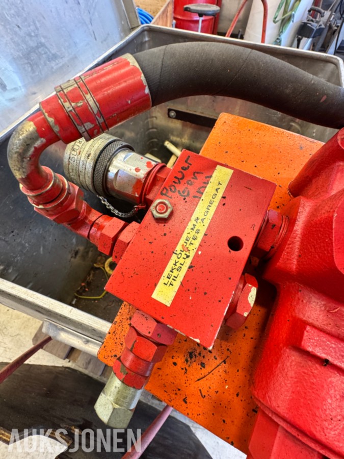 Hydraulisk motor og sentral for Simplex vinsj 