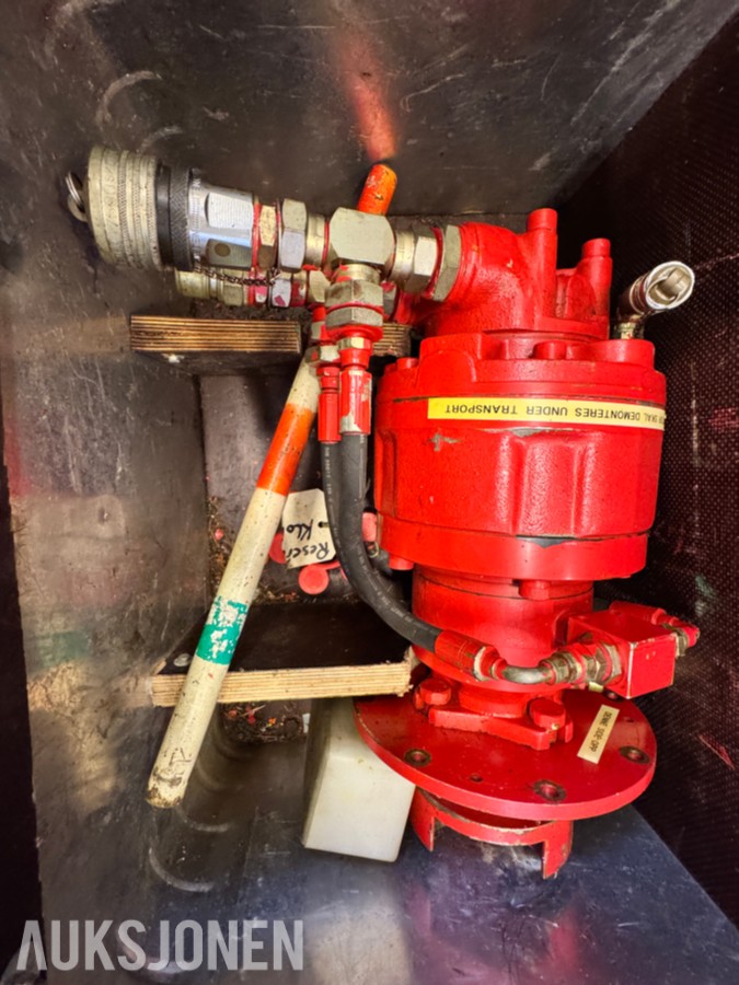 Hydraulisk motor og sentral for Simplex vinsj 