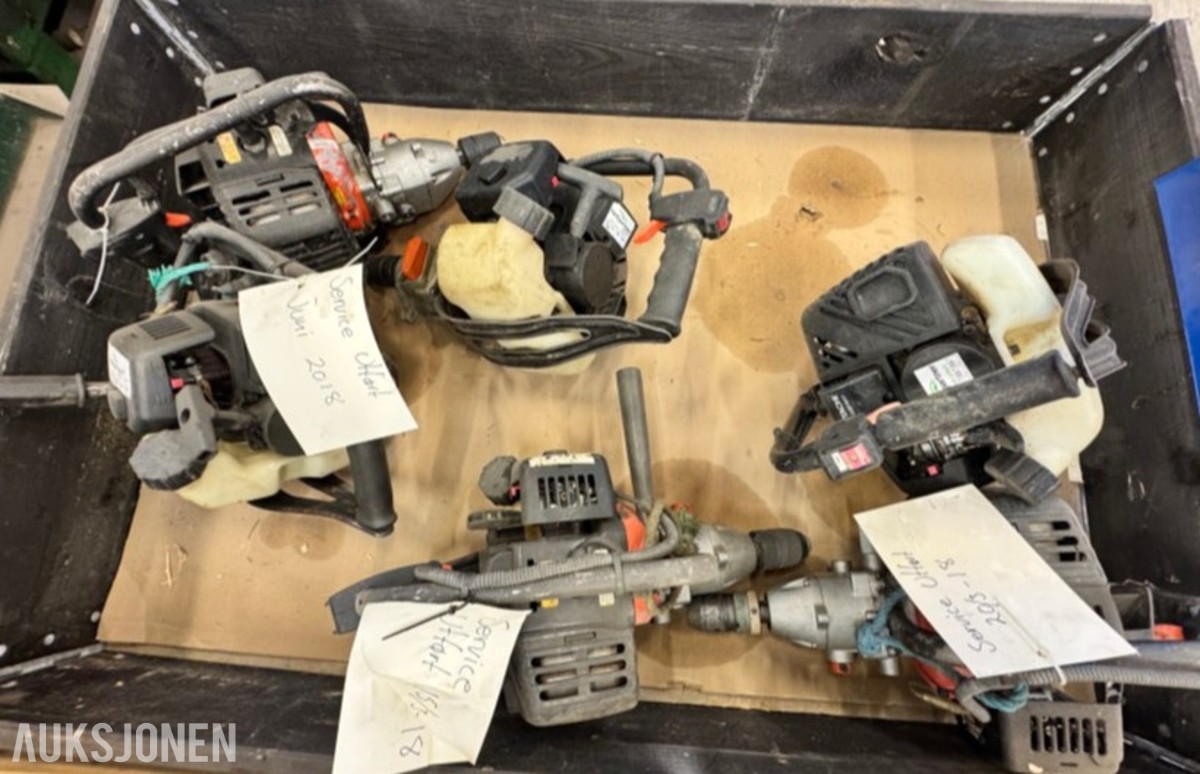 6 stk bensindrevne boremaskiner Hitachi m.fl.