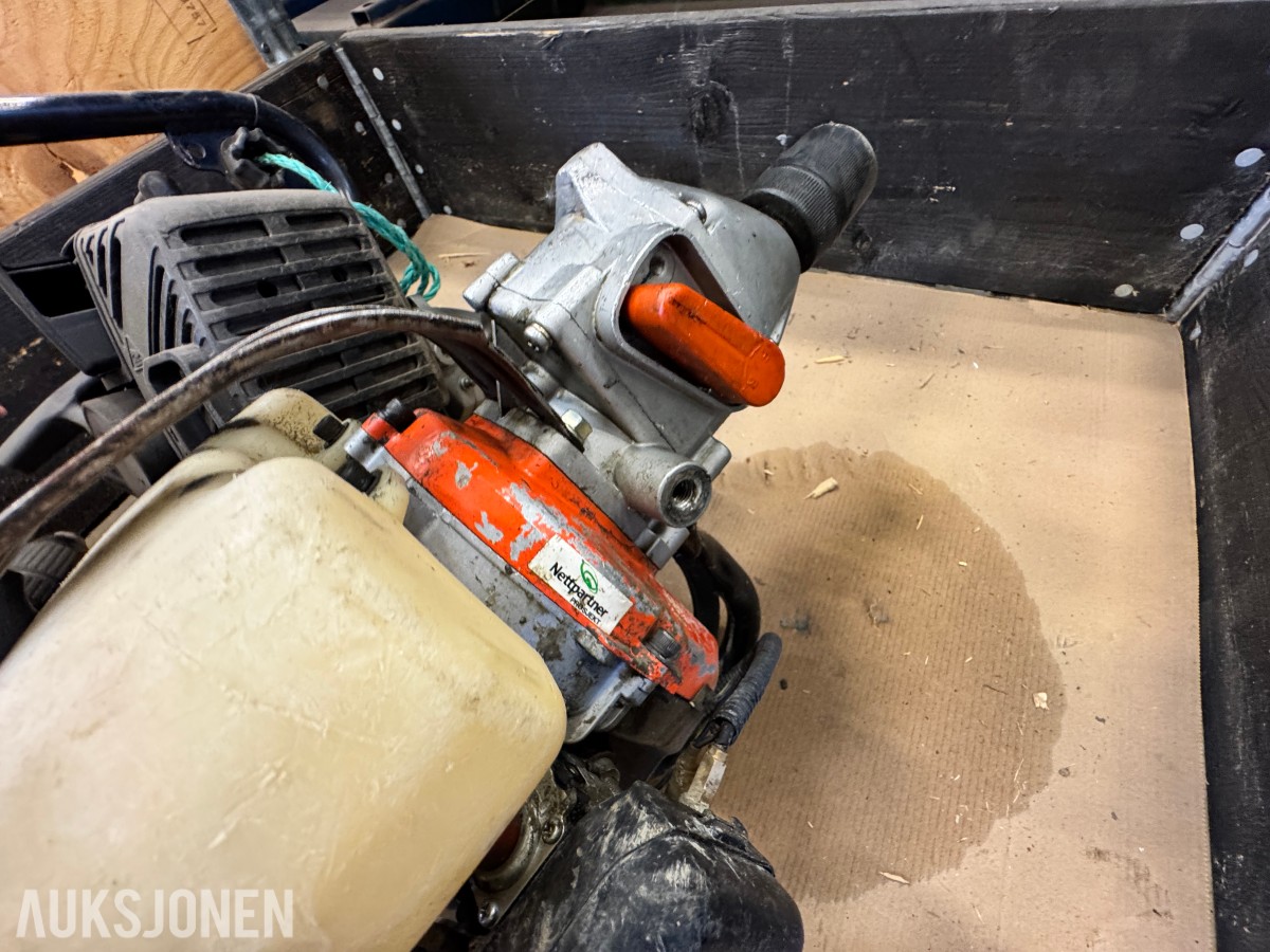 6 stk bensindrevne boremaskiner Hitachi m.fl.