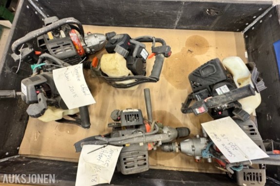 6 stk bensindrevne boremaskiner Hitachi m.fl.