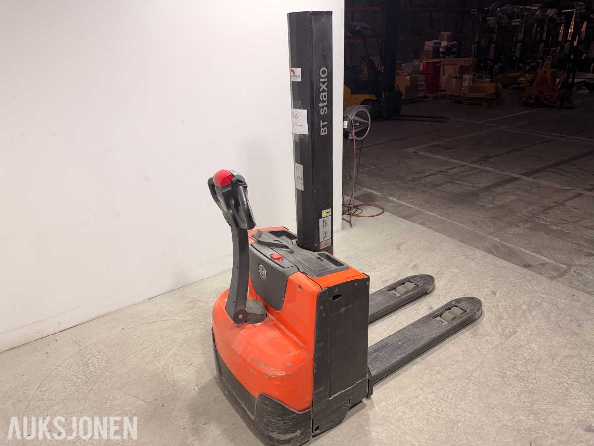 2001 BT Staxio OE25 elektrisk stabler