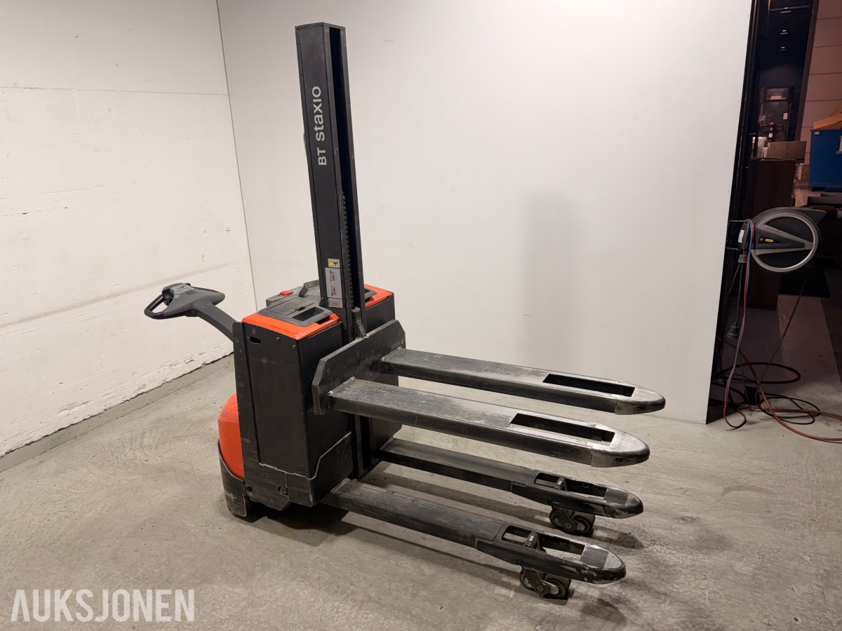 2001 BT Staxio OE25 elektrisk stabler