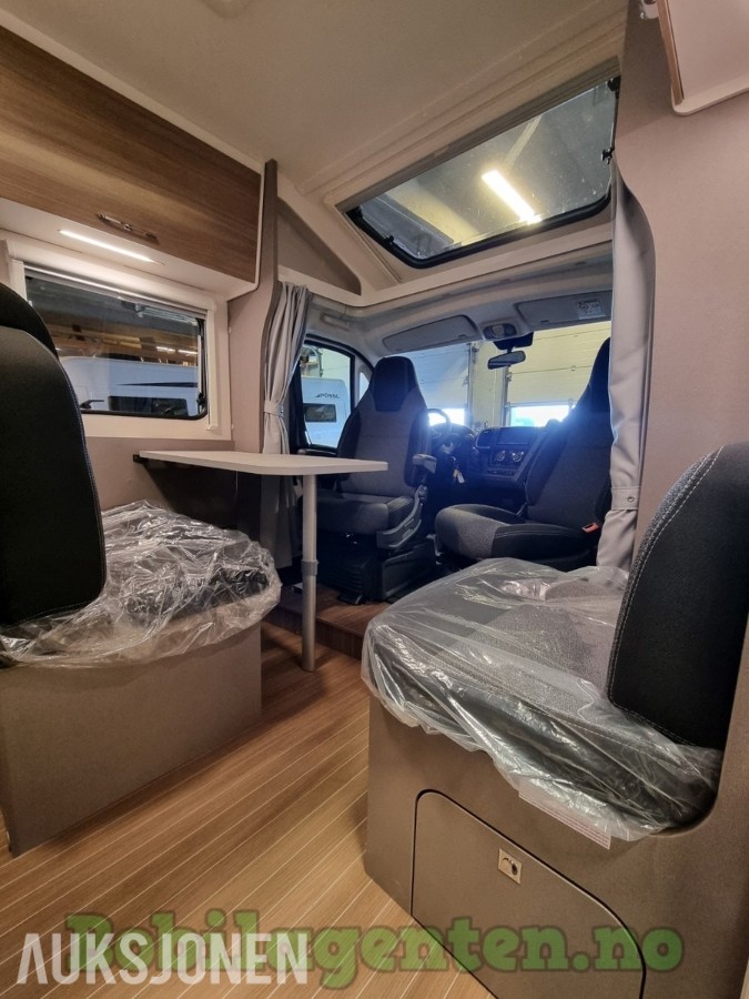 2026 Etrusco T 6.9 SB Hymer / NYBIL / Solcelle / Ryggekamera / Markise / Lettmetallfelger / Stor gjennomgående gar