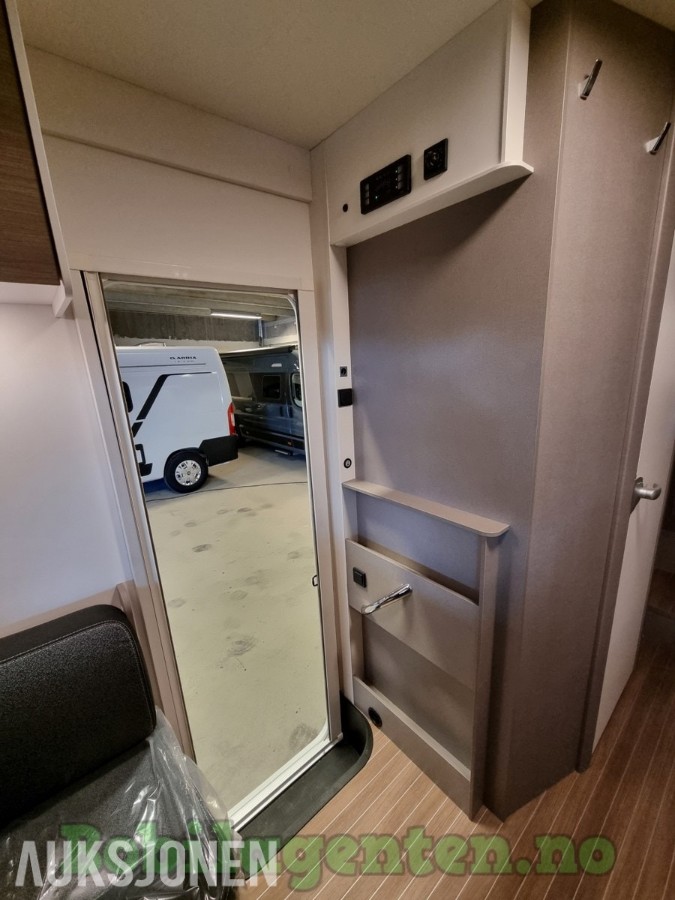 2026 Etrusco T 6.9 SB Hymer / NYBIL / Solcelle / Ryggekamera / Markise / Lettmetallfelger / Stor gjennomgående gar