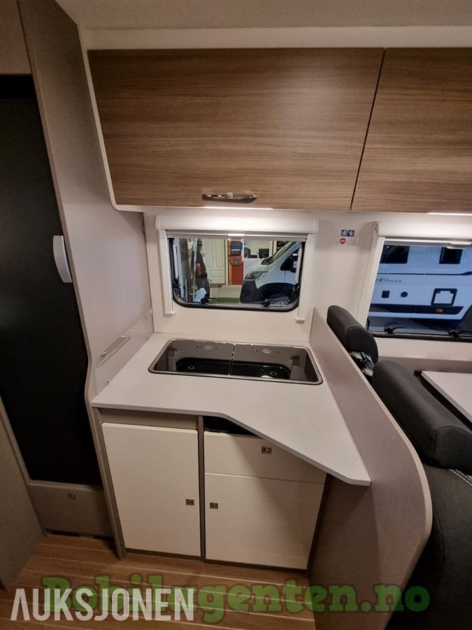 2026 Etrusco T 6.9 SB Hymer / NYBIL / Solcelle / Ryggekamera / Markise / Lettmetallfelger / Stor gjennomgående gar