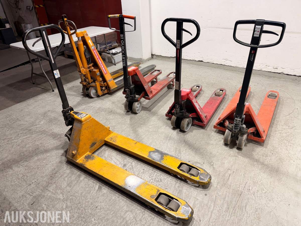 5 stk jekketraller med forskjellige modeller og kapasiteter