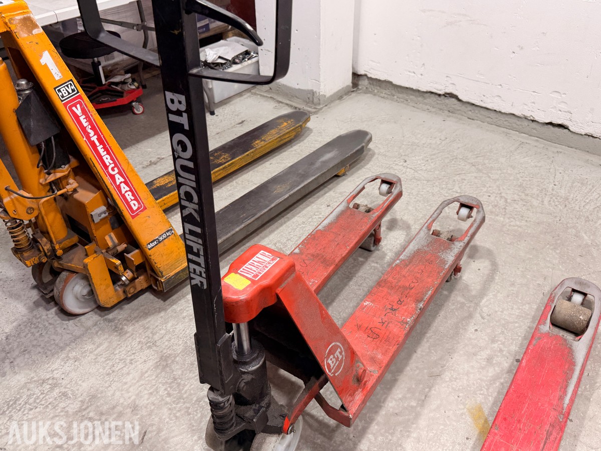 5 stk jekketraller med forskjellige modeller og kapasiteter
