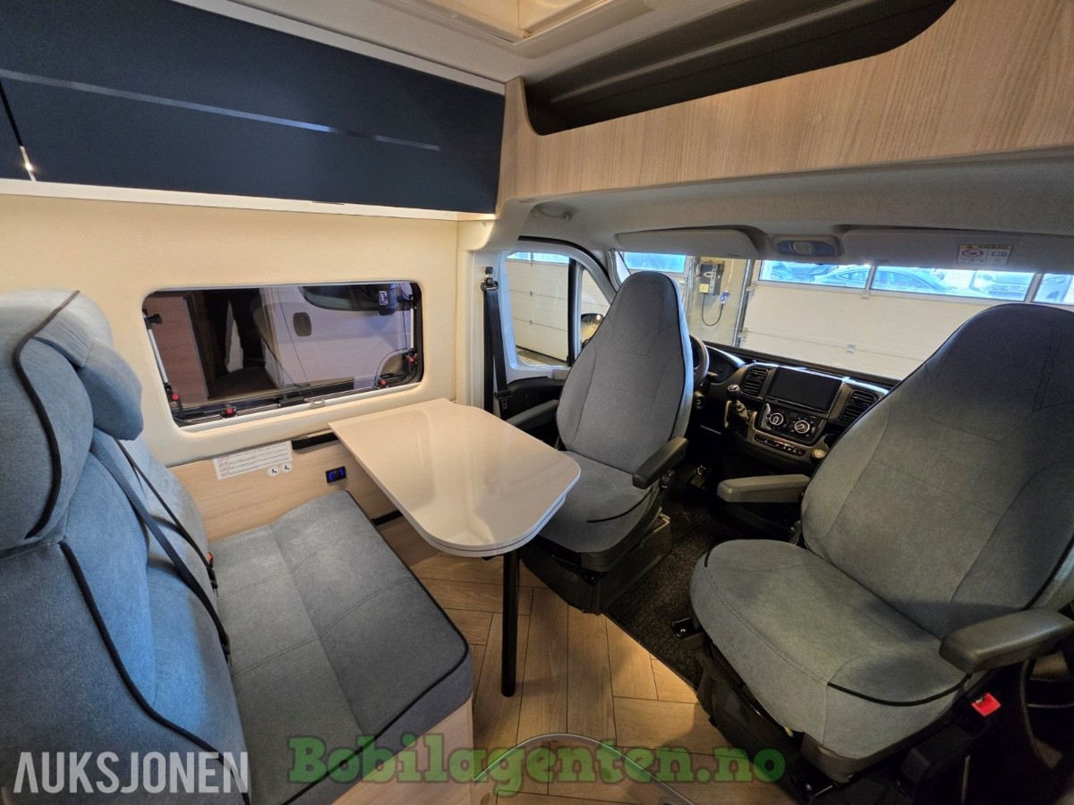 2026 Chausson V594 Max L First Line / 4 Faste Sengeplasser / Bedkit / Solcelle / Kompressorkjøleskap / Ryggekamera