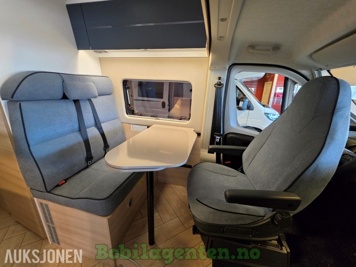 2026 Chausson V594 Max L First Line / 4 Faste Sengeplasser / Bedkit / Solcelle / Kompressorkjøleskap / Ryggekamera